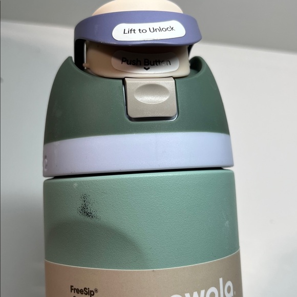 New! Owala 24 oz FreeSip Spout Insulated Water Bottle - NO STRAW - Picture 2 of 3
